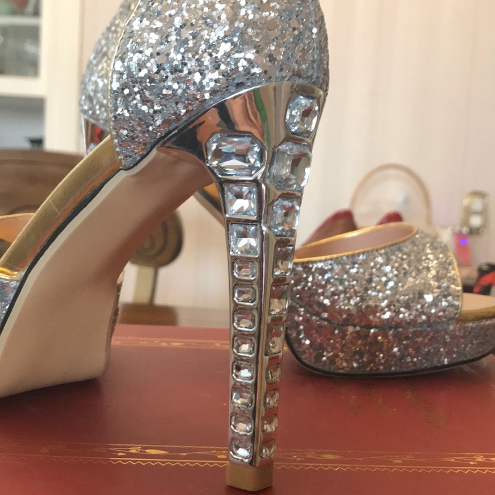 NWOT glitter & rhinestone sandals - Picture 2 of 6